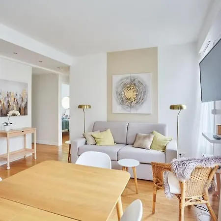 Apartment Rent A - Degas Paris