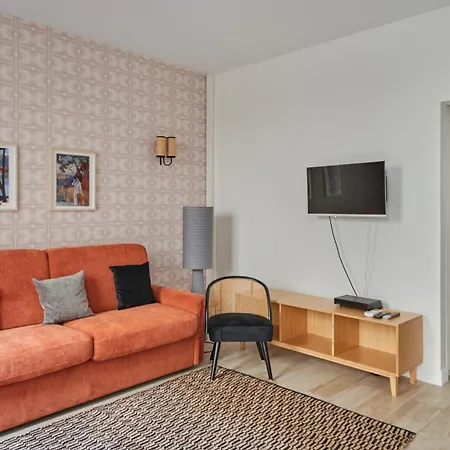 Rent A - Degas Paris